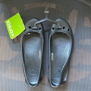 NWT Crocs - Kadee Womens - Size 6 - Black/black